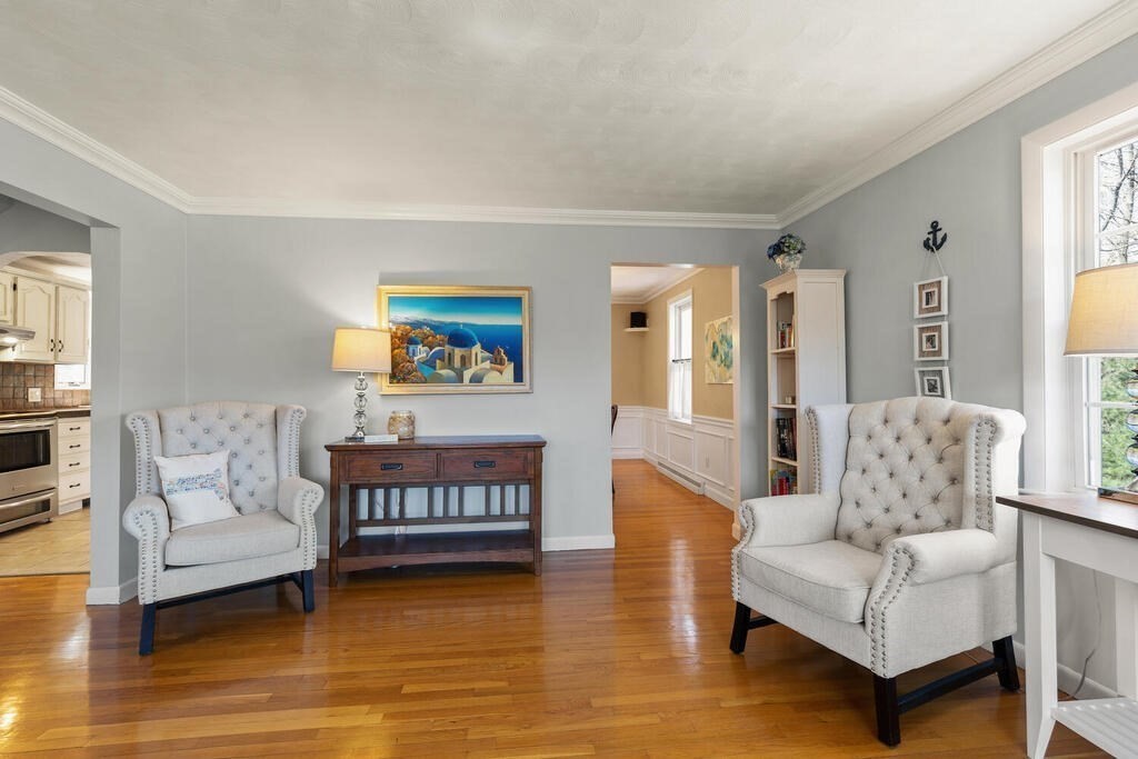 196 Penny Road Melrose, MA 02176 - Photo 16 of 37