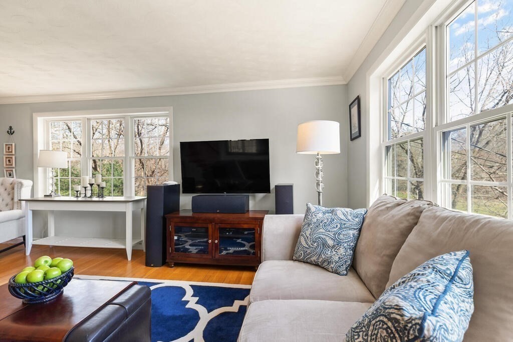 196 Penny Road Melrose, MA 02176 - Photo 17 of 37