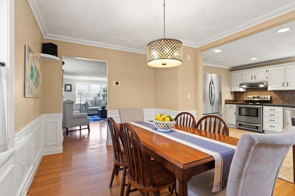 196 Penny Road Melrose, MA 02176 - Photo 20 of 37