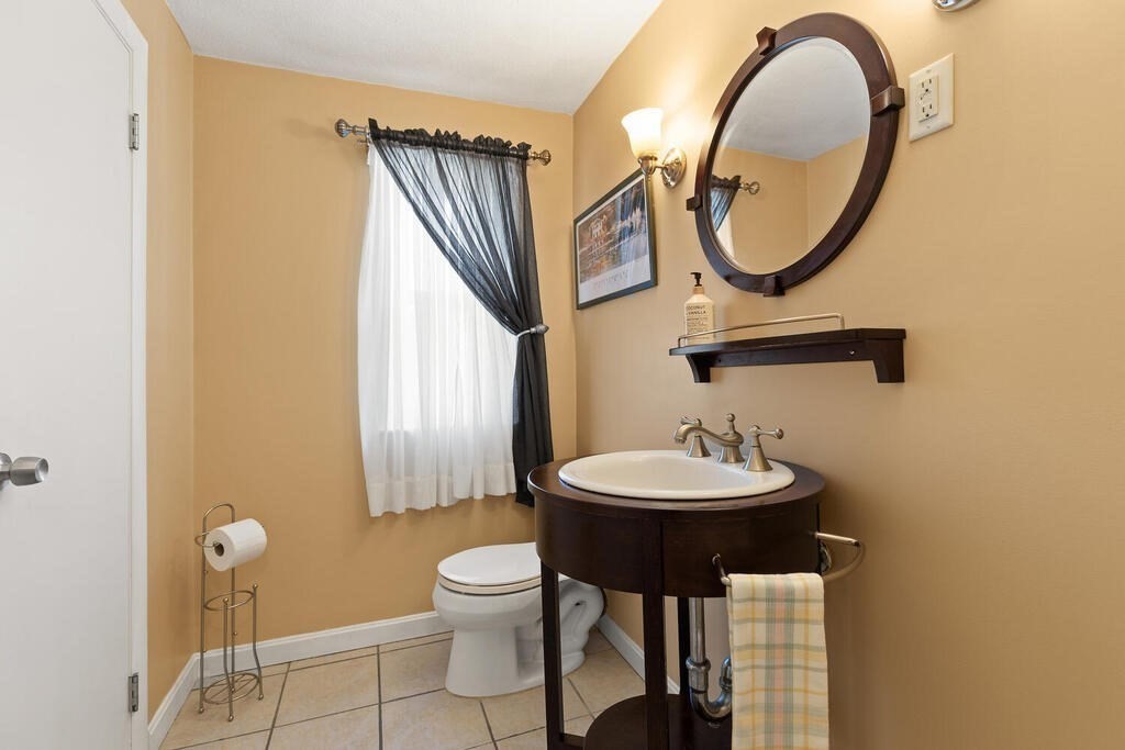 196 Penny Road Melrose, MA 02176 - Photo 31 of 37