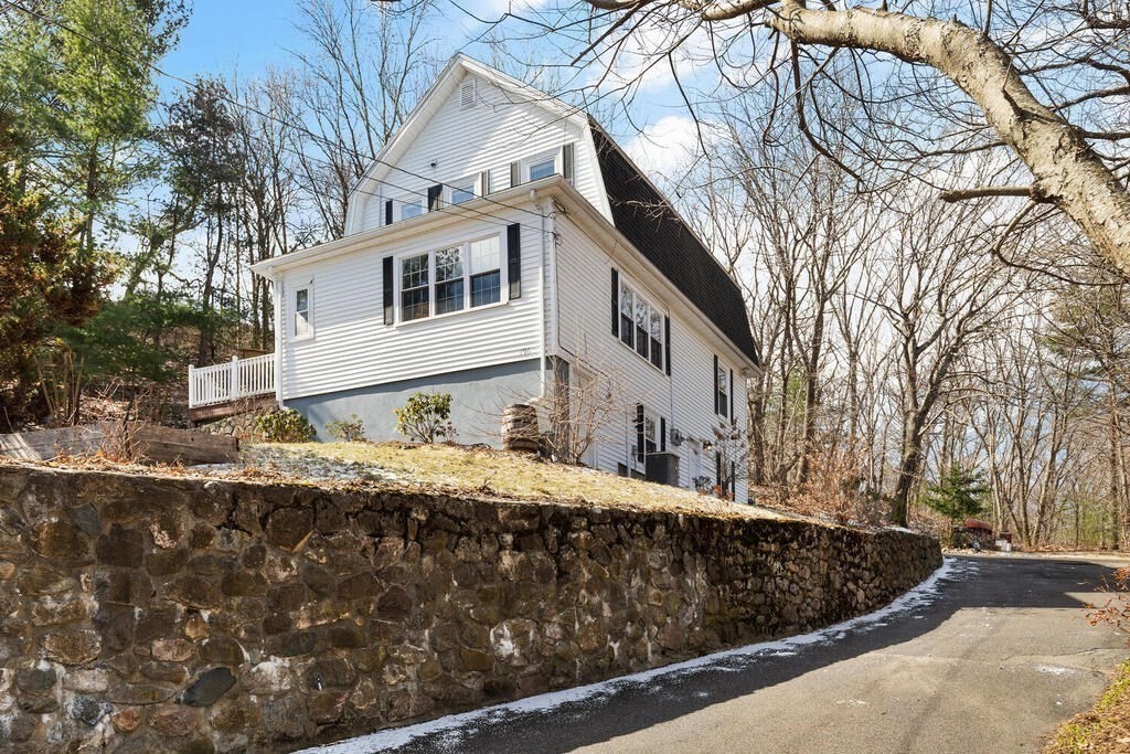 196 Penny Road Melrose, MA 02176 - Photo 35 of 37