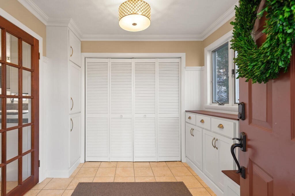 196 Penny Road Melrose, MA 02176 - Photo 10 of 37