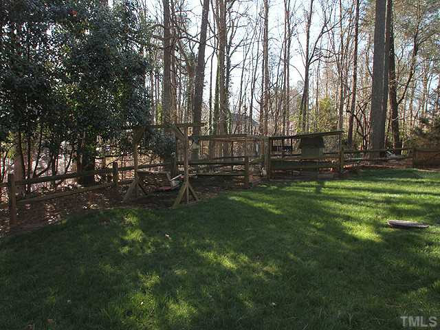 8812 North View Court Raleigh, NC 27613 - Photo 19 of 20 Yard