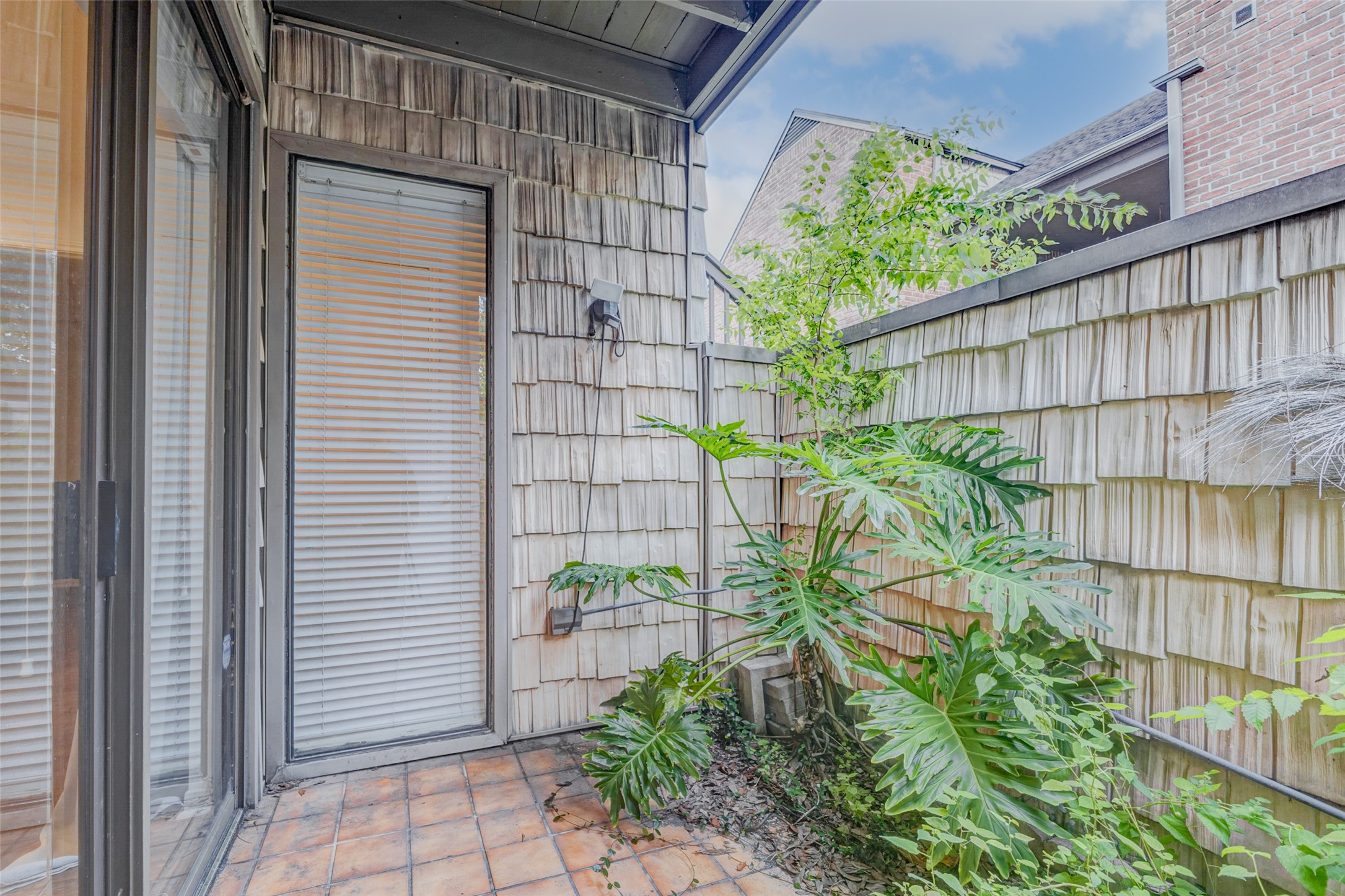 2829 Timmons Lane, Unit 167 Houston, TX 77027 - Photo 19 of 22