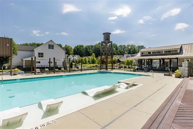a view of a park with plants