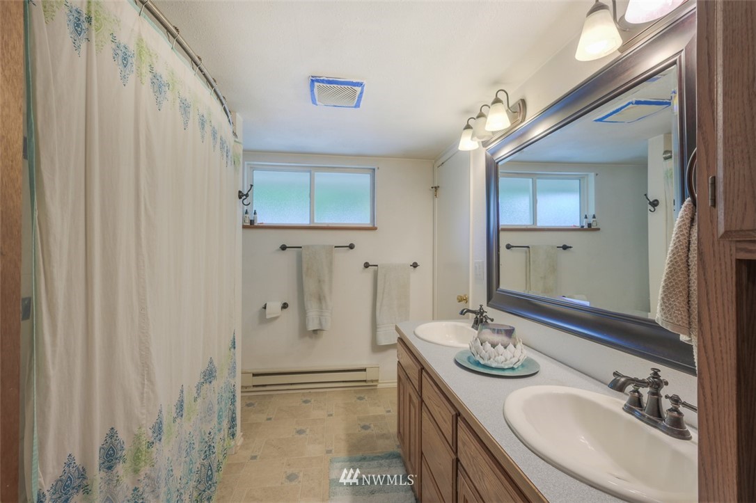 16718 51st Avenue Southeast Bothell, WA 98012 - Photo 11 of 23