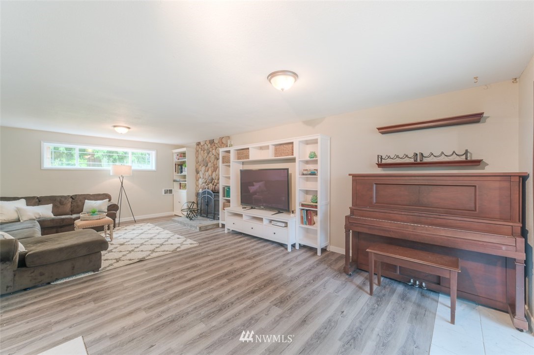 16718 51st Avenue Southeast Bothell, WA 98012 - Photo 15 of 23