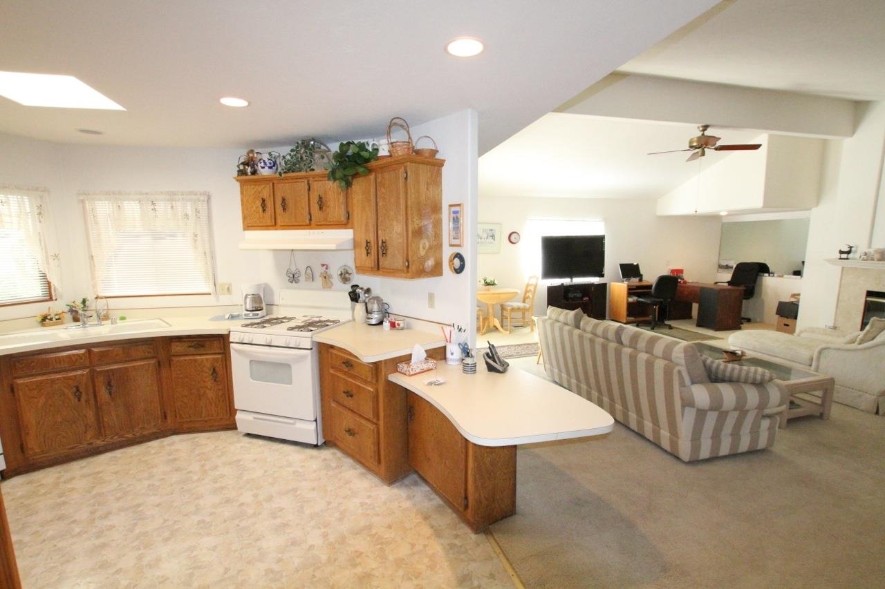 2290 Morgan Road Carlsbad, CA 92008 - Photo 4 of 24 Gallery Image 4