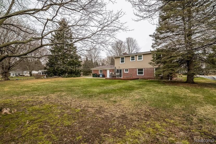 843 Castlebar Drive Rochester, MI 48309 - Photo 29 of 34 029-Rear_View-5573613-small.jpg