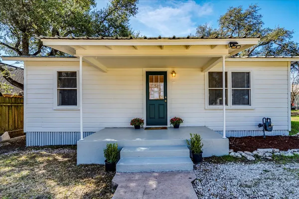 $173,900 | 116 East Moeller Street, Bertram, TX 78605