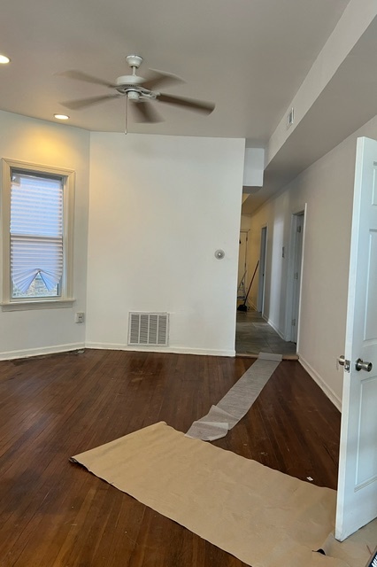 6530 South Rhodes Avenue Chicago, IL 60637 - Photo 3 of 12 Gallery Image 3