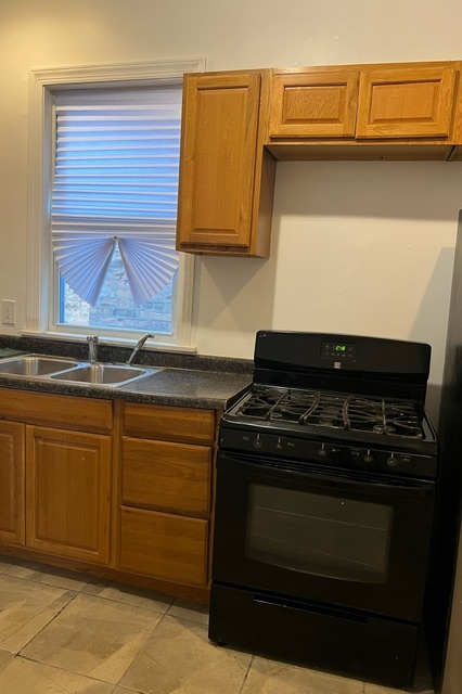 6530 South Rhodes Avenue Chicago, IL 60637 - Photo 5 of 12 Gallery Image 5