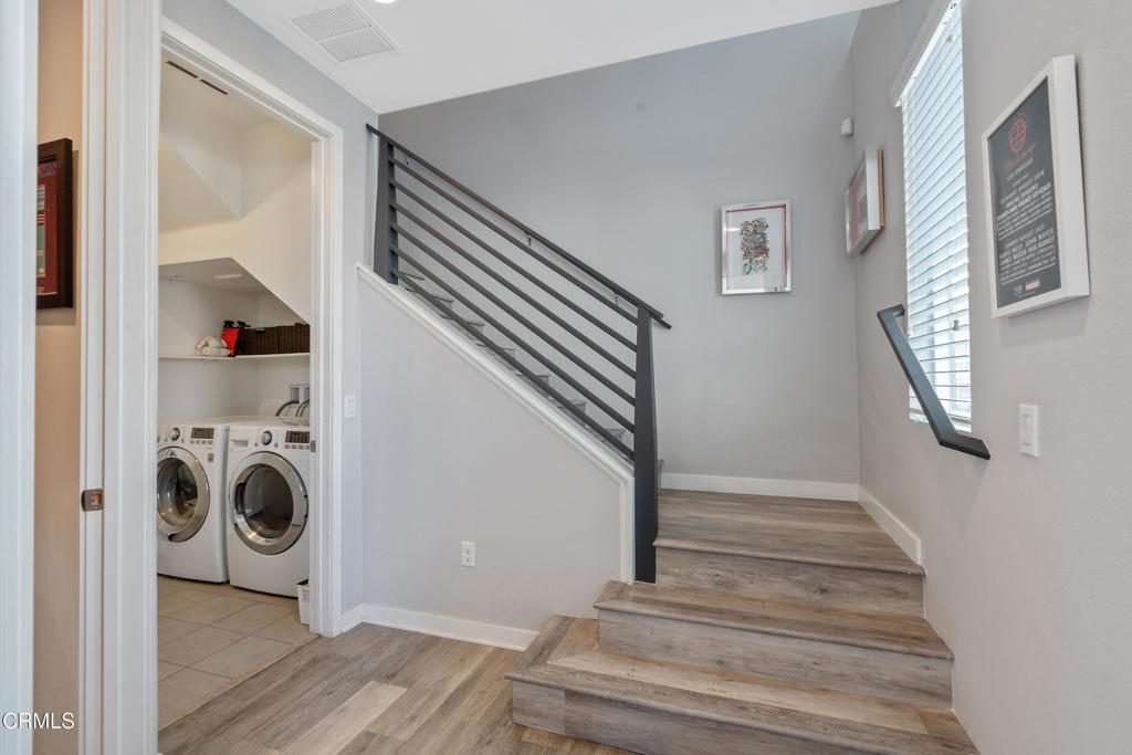 1553 Verbena Way Los Angeles, CA 90041 - Photo 2 of 31 a view of entryway and workspace