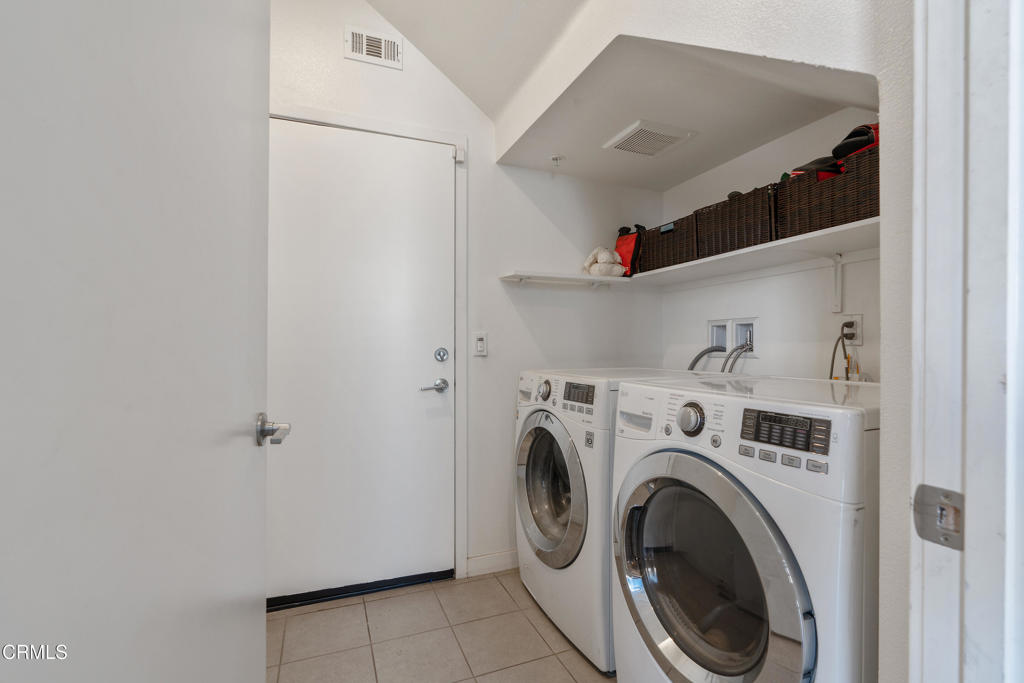 1553 Verbena Way Los Angeles, CA 90041 - Photo 28 of 31 a utility room with dryer and washer