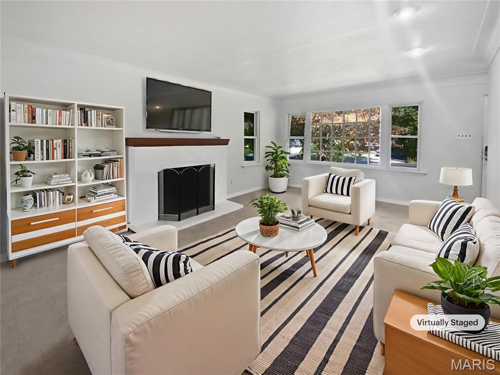 3940 Parker Road Florissant, MO 63033 - Photo 3 of 22