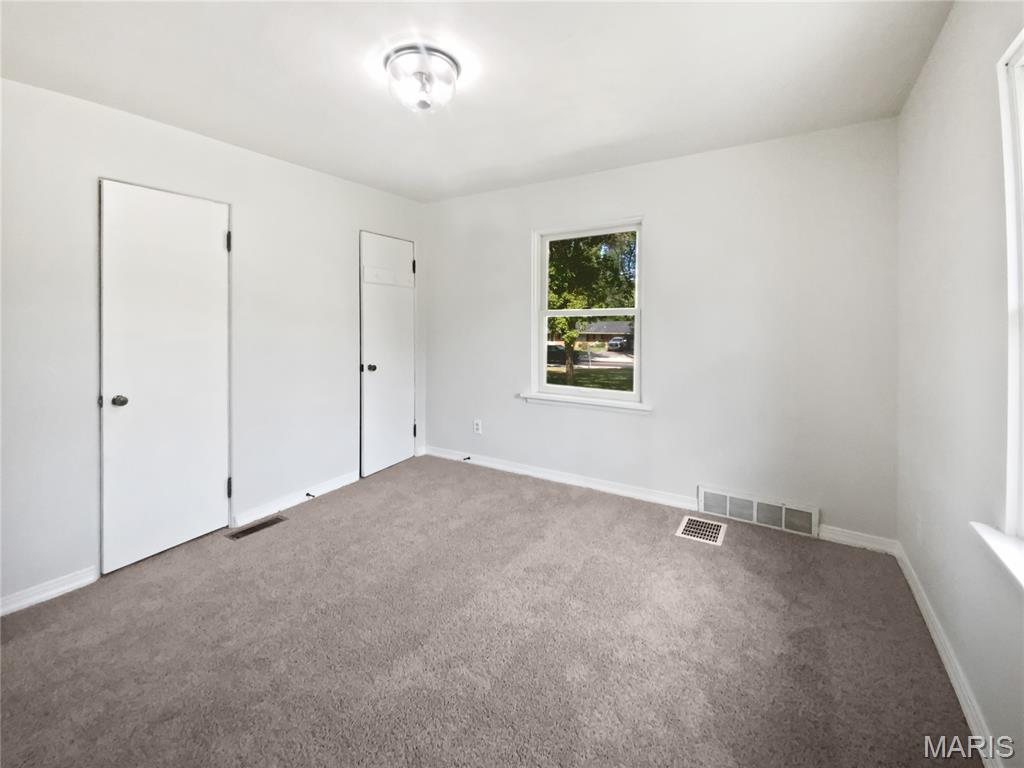 3940 Parker Road Florissant, MO 63033 - Photo 4 of 22