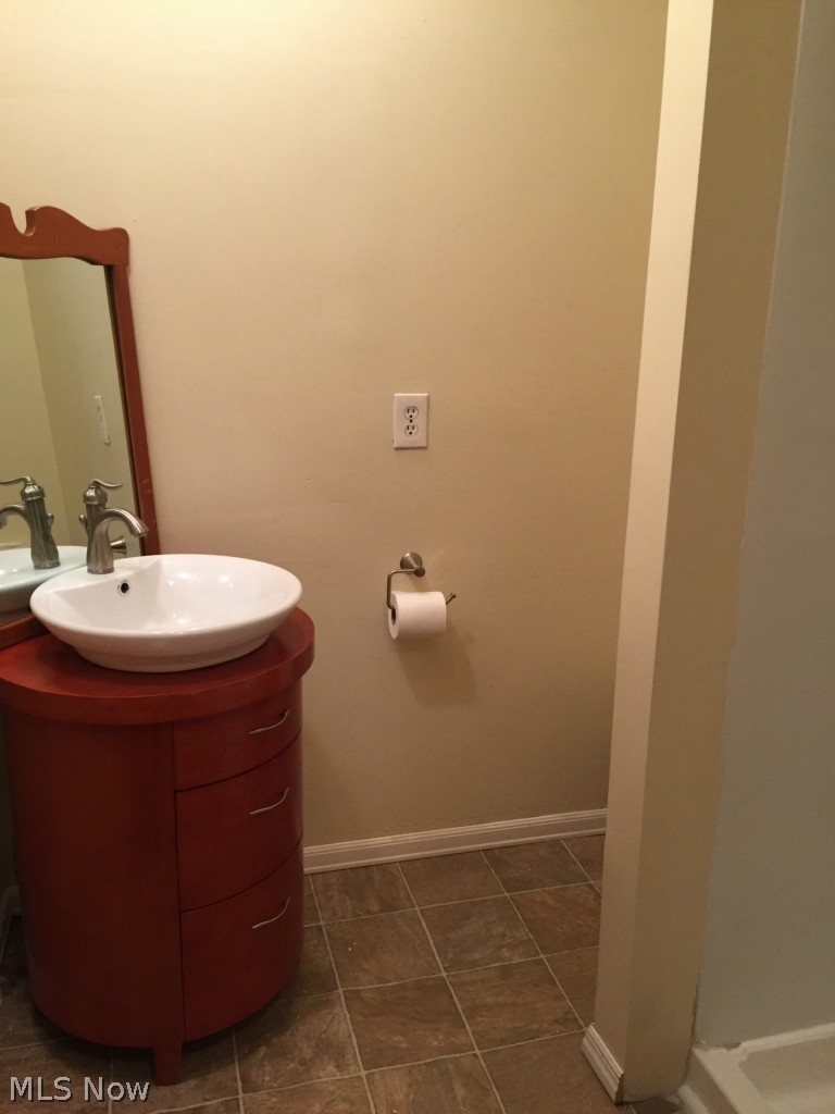 5597 Center Road Valley City, OH 44280 - Photo 21 of 25 Gallery Image 21