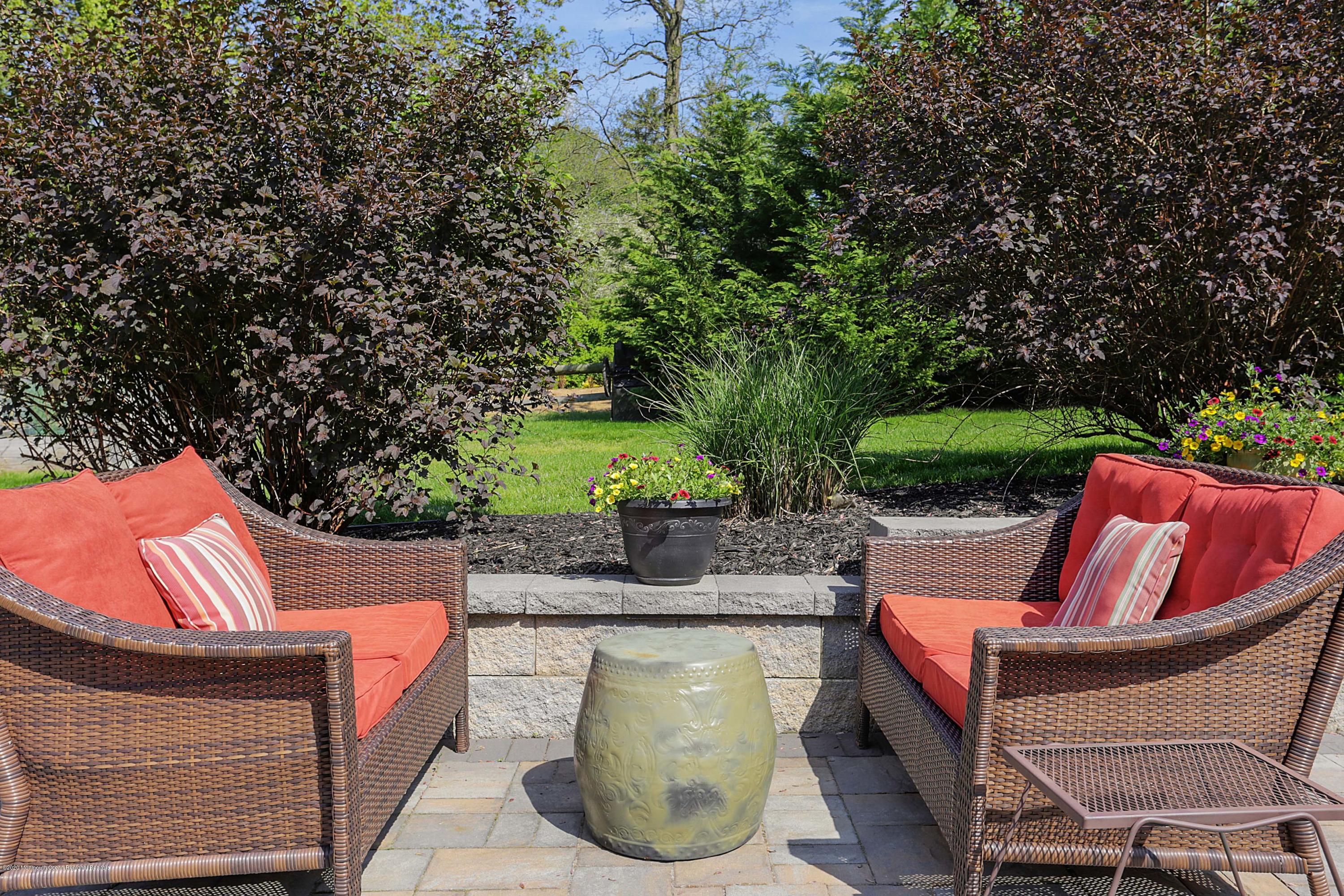 653 Locust Point Road Atlantic Highlands, NJ 07716 - Photo 9 of 57 2 couch views