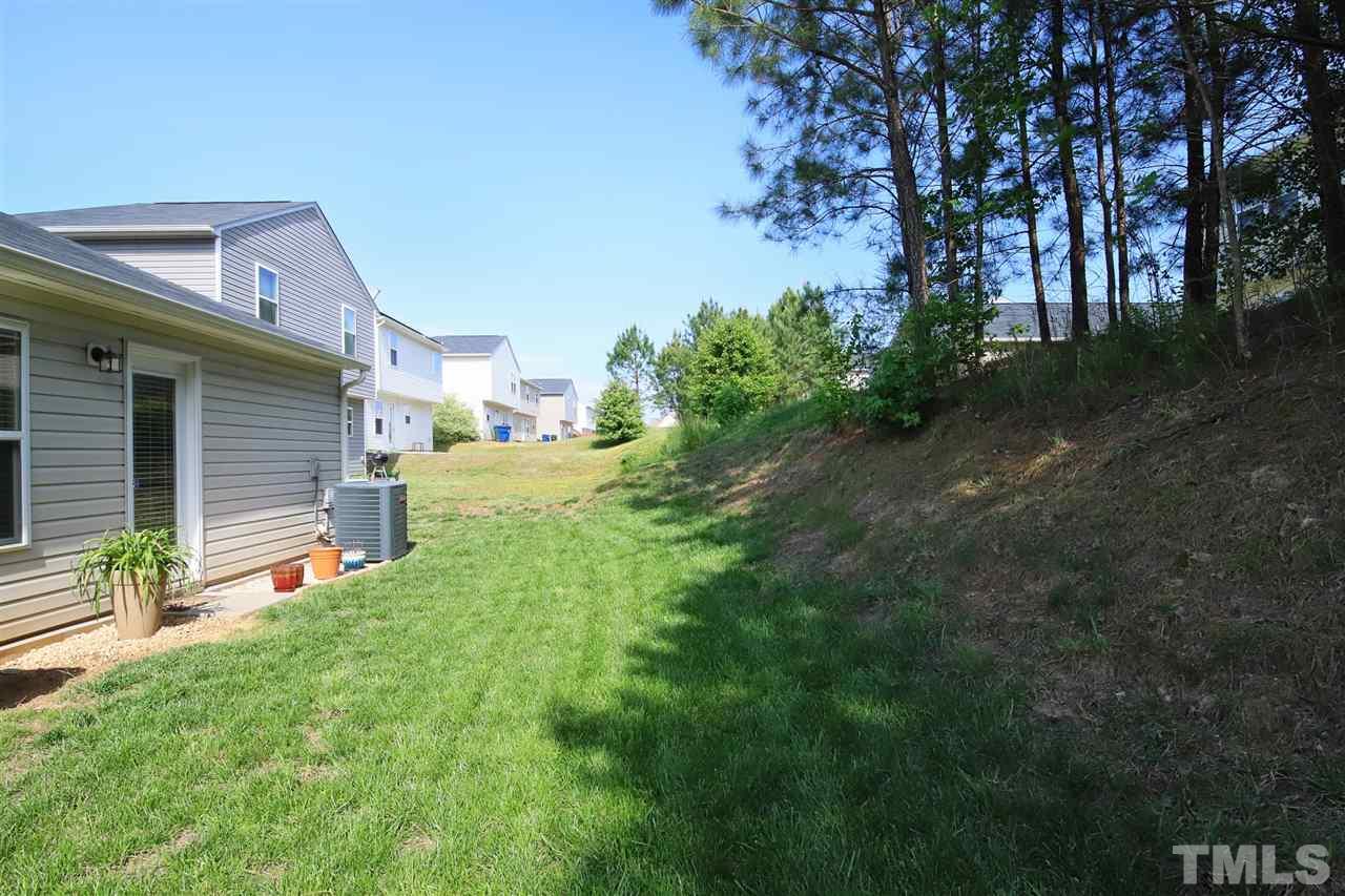 2733 Manthorp Terrace Raleigh, NC 27610 - Photo 4 of 29