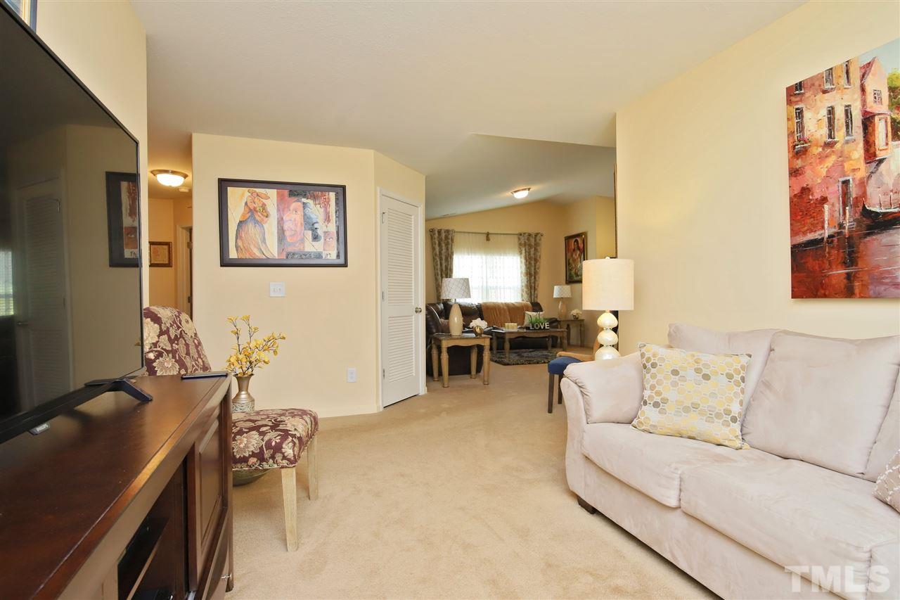2733 Manthorp Terrace Raleigh, NC 27610 - Photo 10 of 29