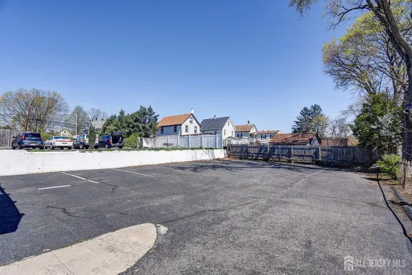 $2,800 | 167 North Main Street, Unit 169, Milltown, NJ 08850