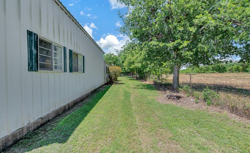 652 Middle Windsor Road McGregor, TX 76657 - Photo 39 of 40