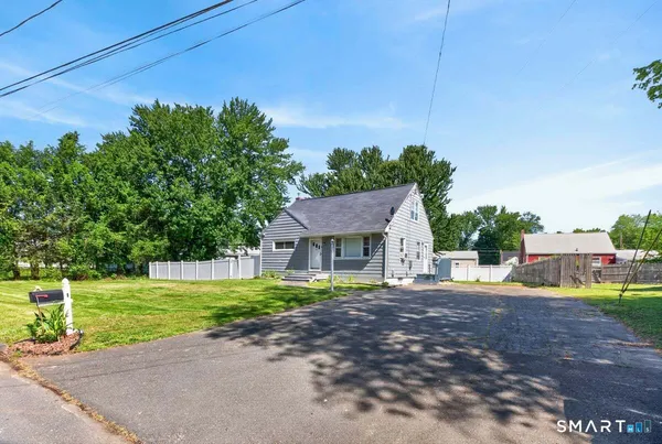 $350,000 | 1 Leonard Road, Enfield, CT 06082