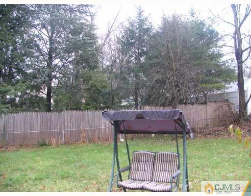 9 Wilcox Road New Brunswick, NJ 08901 - Photo 4 of 5 Gallery Image 4