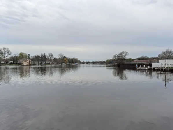 $780,000 | 1601 Anthony Lane, McHenry, IL 60051