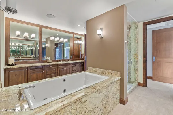 $5,500,000 | 1031 South Island Green Drive, Coeur D'Alene, ID 83814