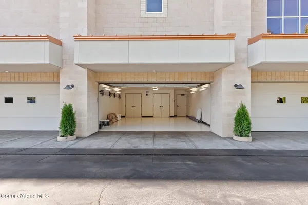 $5,500,000 | 1031 South Island Green Drive, Coeur D'Alene, ID 83814