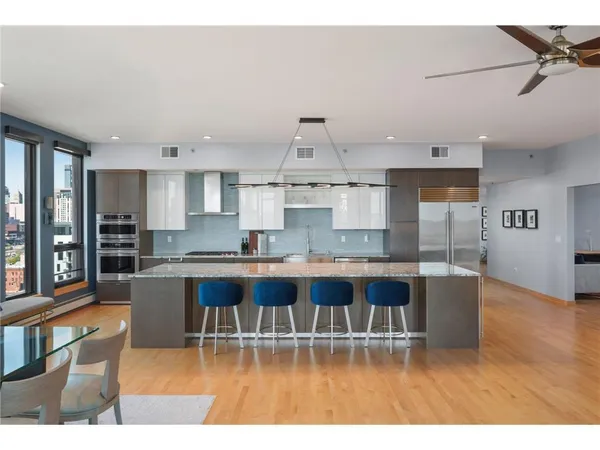 $1,145,000 | 1240 South 2nd Street, Unit 1201, Minneapolis, MN 55415