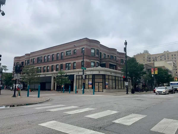 $2,500 | 1000 West Argyle Street, Unit 2N, Chicago, IL 60640