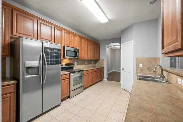 $2,600 | 234 A Lawson Farms Drive, Midlothian, TX 76065