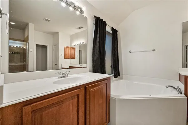 $2,600 | 234 A Lawson Farms Drive, Midlothian, TX 76065