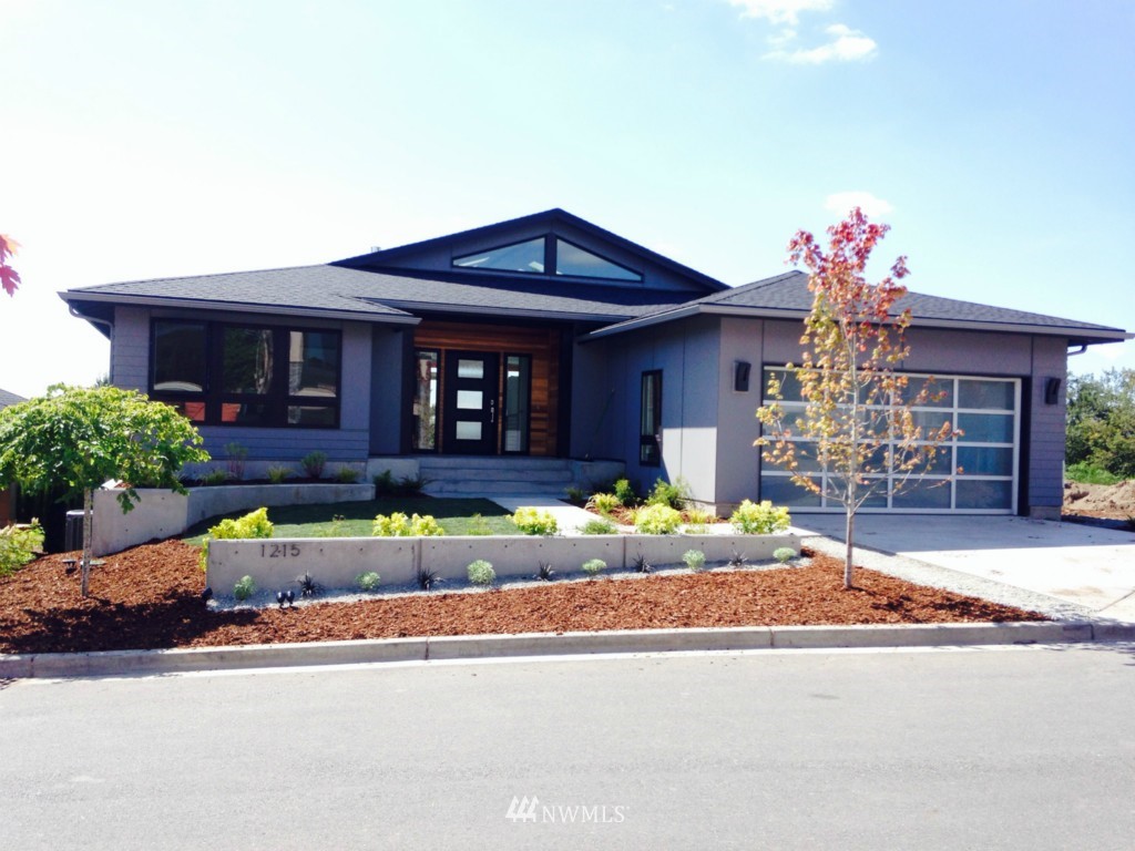 1215 Monterey Avenue Northeast Renton, WA 98056 - Photo 1 of 1