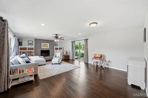 $498,000 | 451 Linum Lane, Webster Groves, MO 63119