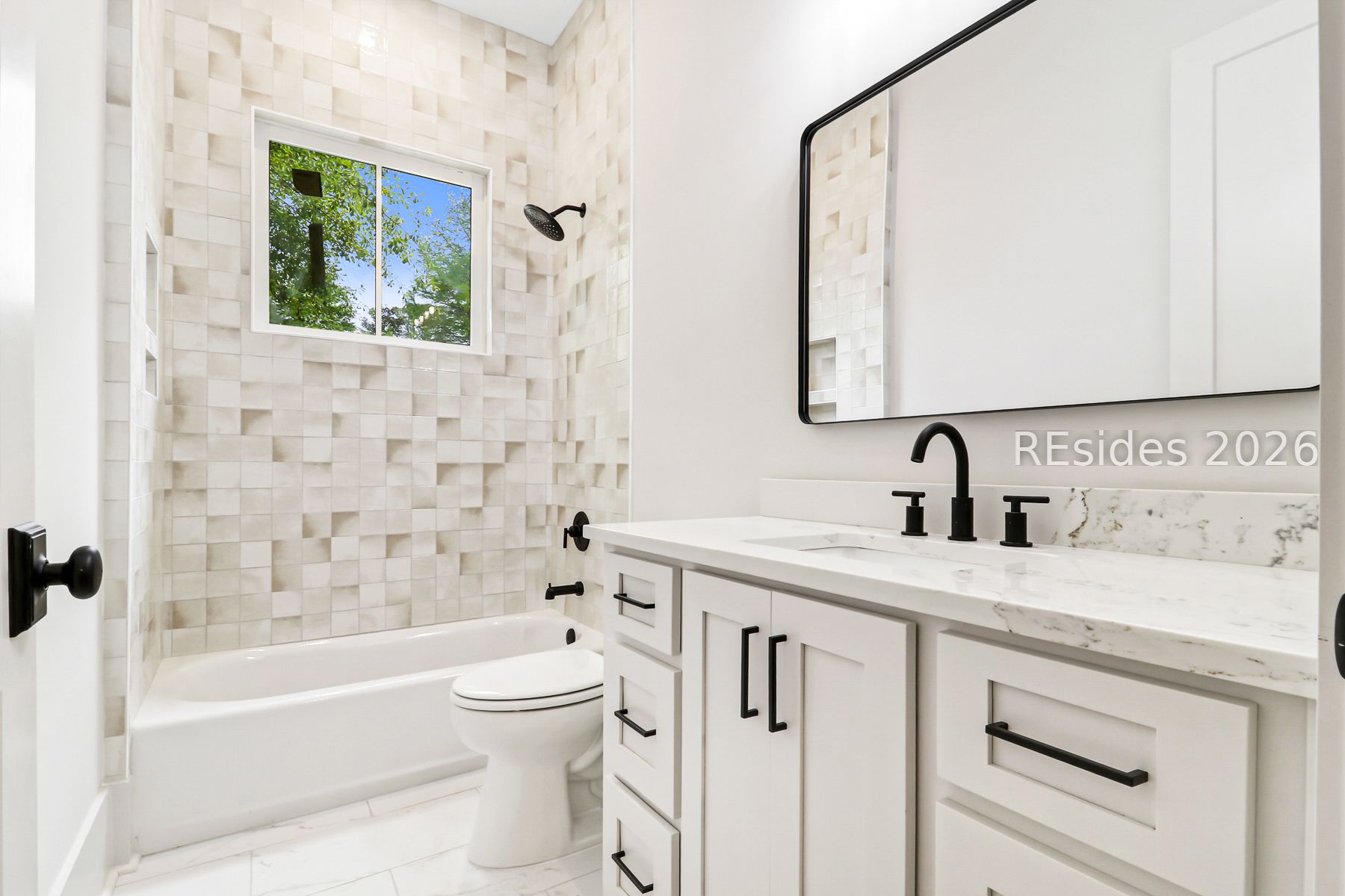 12 Oldfield Village Road Bluffton, SC 29909 - Photo 29 of 88 1st Floor Guest Bath