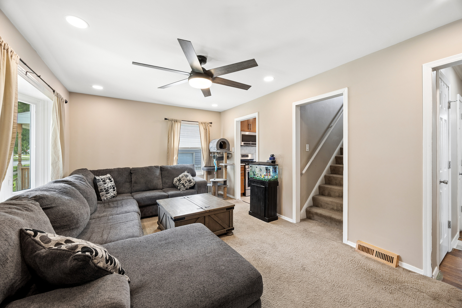3933 West 85th Place Chicago, IL 60652 - Photo 4 of 24