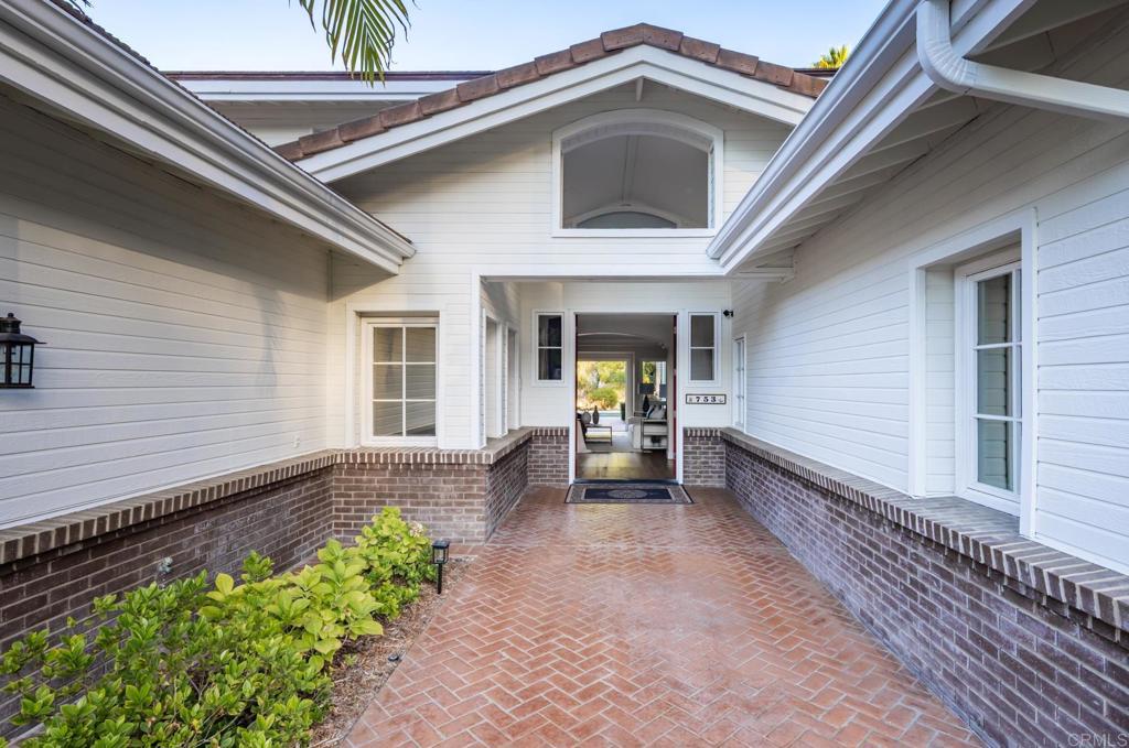 753 Jacquelene Court Encinitas, CA 92024 - Photo 3 of 40 Exterior Front