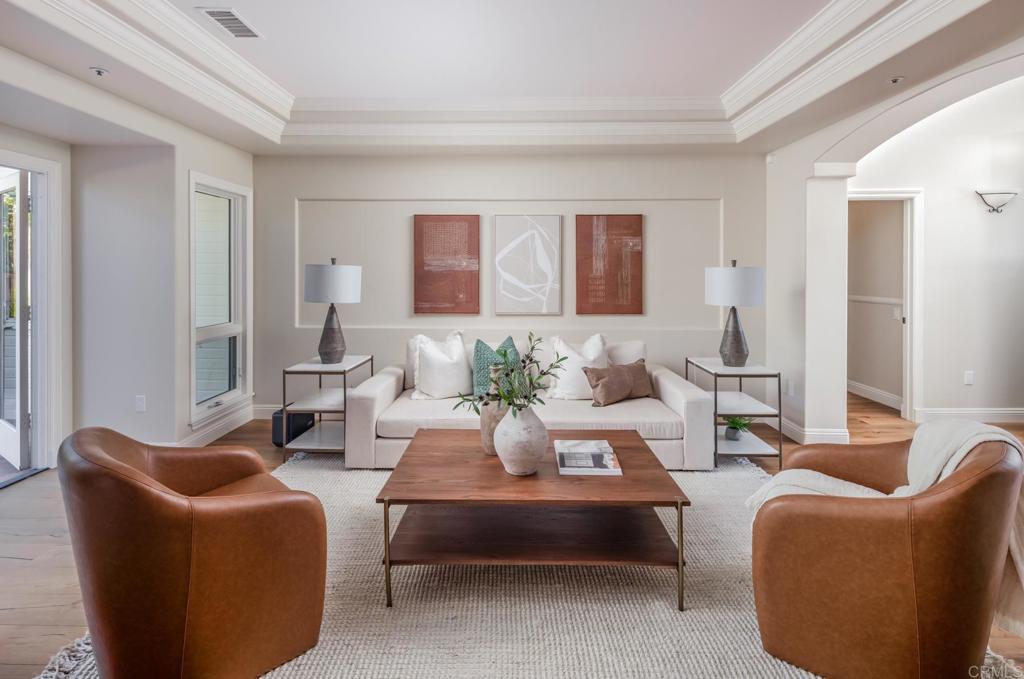 753 Jacquelene Court Encinitas, CA 92024 - Photo 6 of 40 Living Room