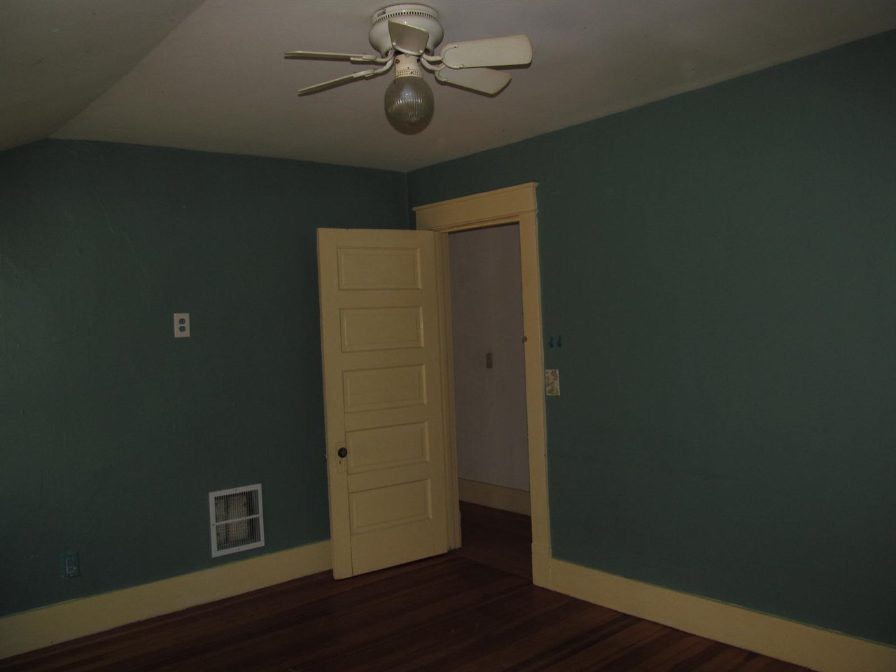 89 Library Avenue Rutland, VT 05701 - Photo 36 of 40