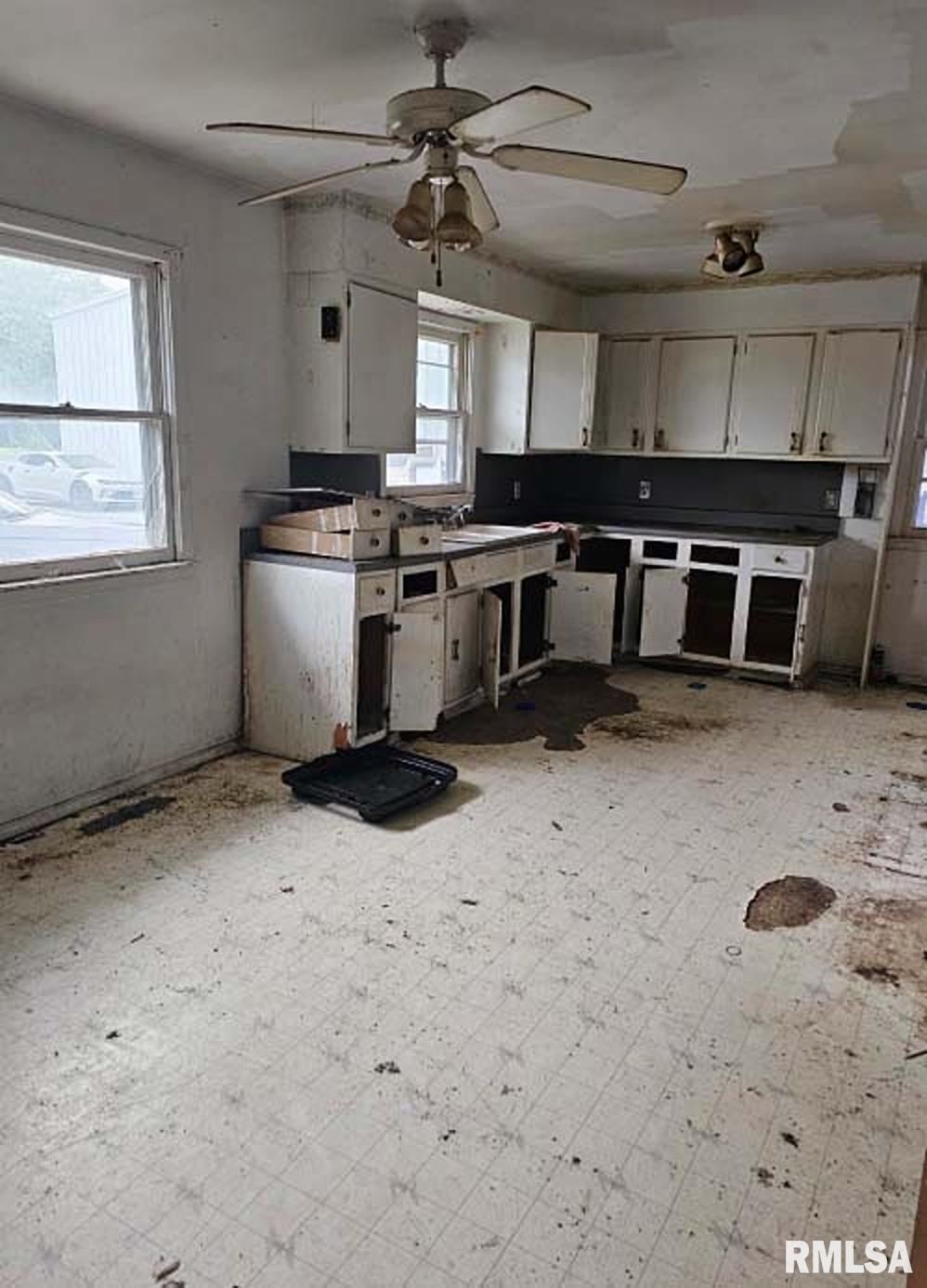 113 South Franklin St Camp Point Camp Point, IL 62320 - Photo 5 of 22 Gallery Image 5