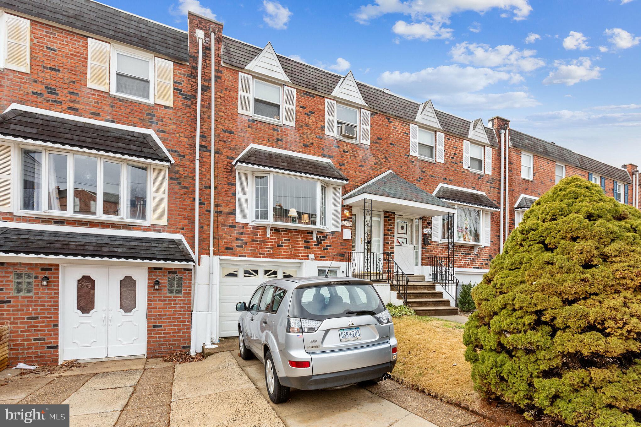 12825 Cabell Road Philadelphia, PA 19154 - Photo 2 of 30