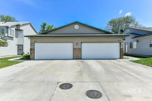 $299,900 | 914 South Diamond Street, Nampa, ID 83686