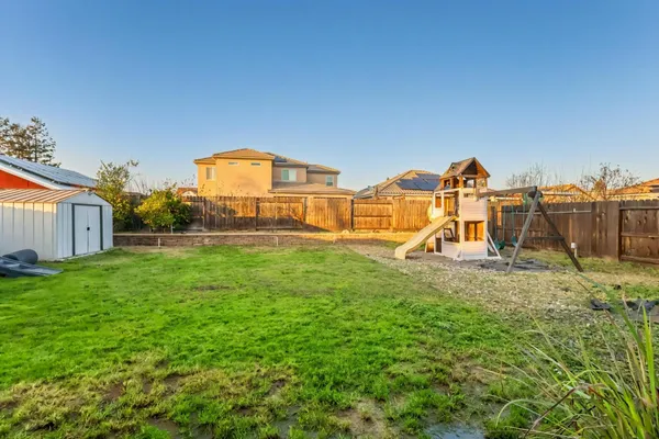 $725,000 | 2051 Sierra Avenue, Clovis, CA 93611