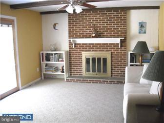 10 Chadd Road Newark, DE 19711 - Photo 3 of 10 Family Room