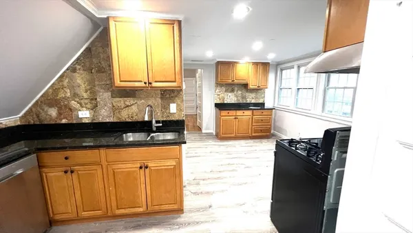 $2,450 | 131 Josephine Avenue, Unit 3, Somerville, MA 02144