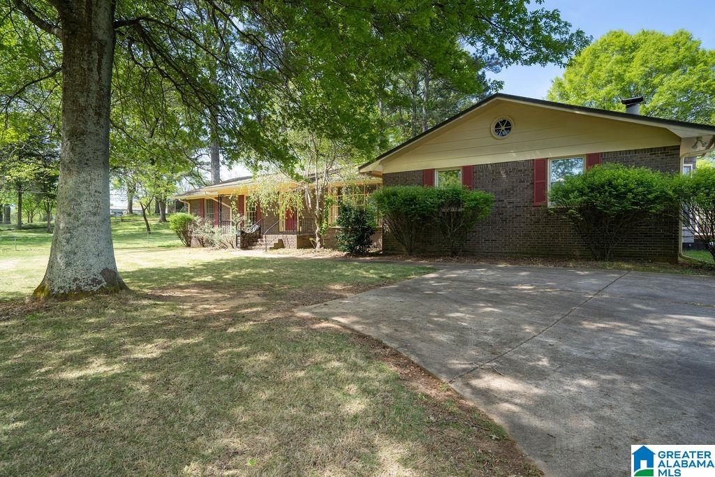 102 Burgess Drive Springville, AL 35146 - Photo 2 of 46
