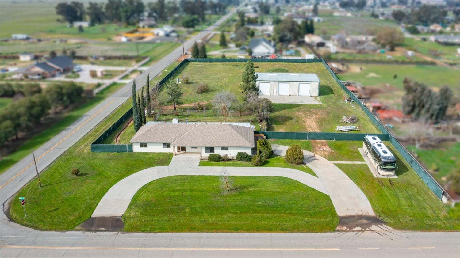 19608 Road 31 Madera, CA 93638 - Photo 4 of 31